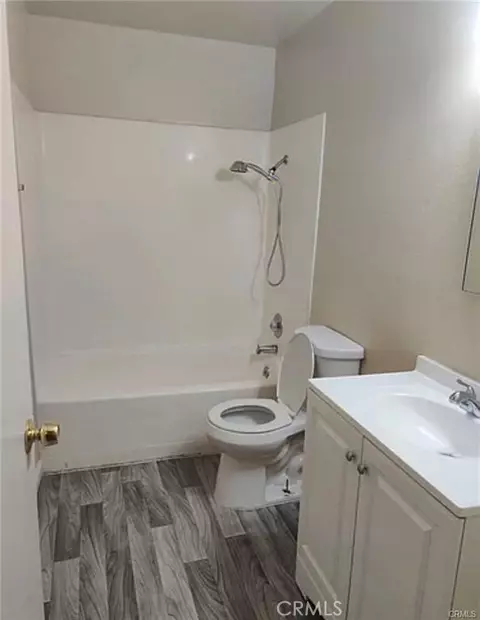 Bath - 2400 K, Merced, CA 95340 photo 1 of 1