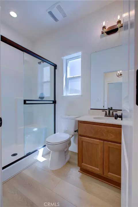 Bath - 5046 Palisade Ave, Merced, CA 95348 photo 1 of 5