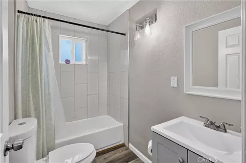 Bath - 1565 E Santa Fe, Merced, CA 95340 photo 1 of 3