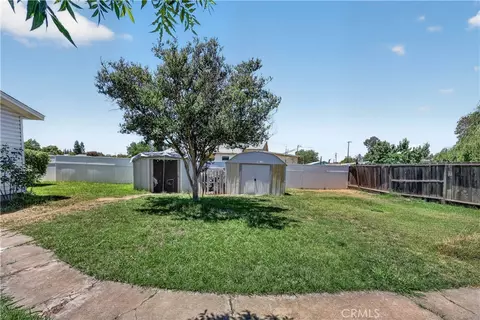 Exterior - 1565 E Santa Fe, Merced, CA 95340 photo 2 of 6