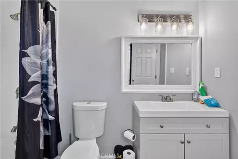 Bath - 1565 E Santa Fe, Merced, CA 95340 photo 3 of 3