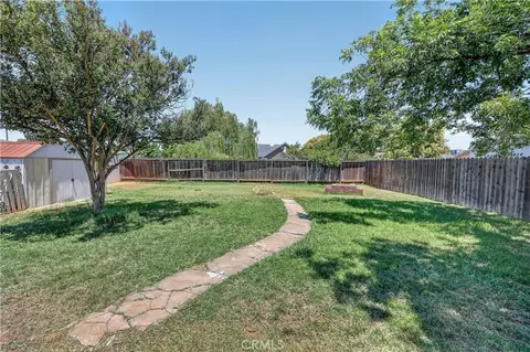 Exterior - 1565 E Santa Fe, Merced, CA 95340 photo 1 of 6
