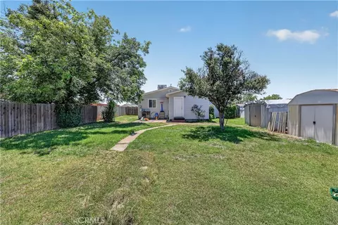 Exterior - 1565 E Santa Fe, Merced, CA 95340 photo 4 of 6