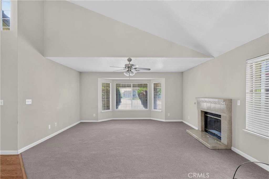 Living - 3054 Silver Elm Ct, Merced, CA 95340 photo 3 of 7