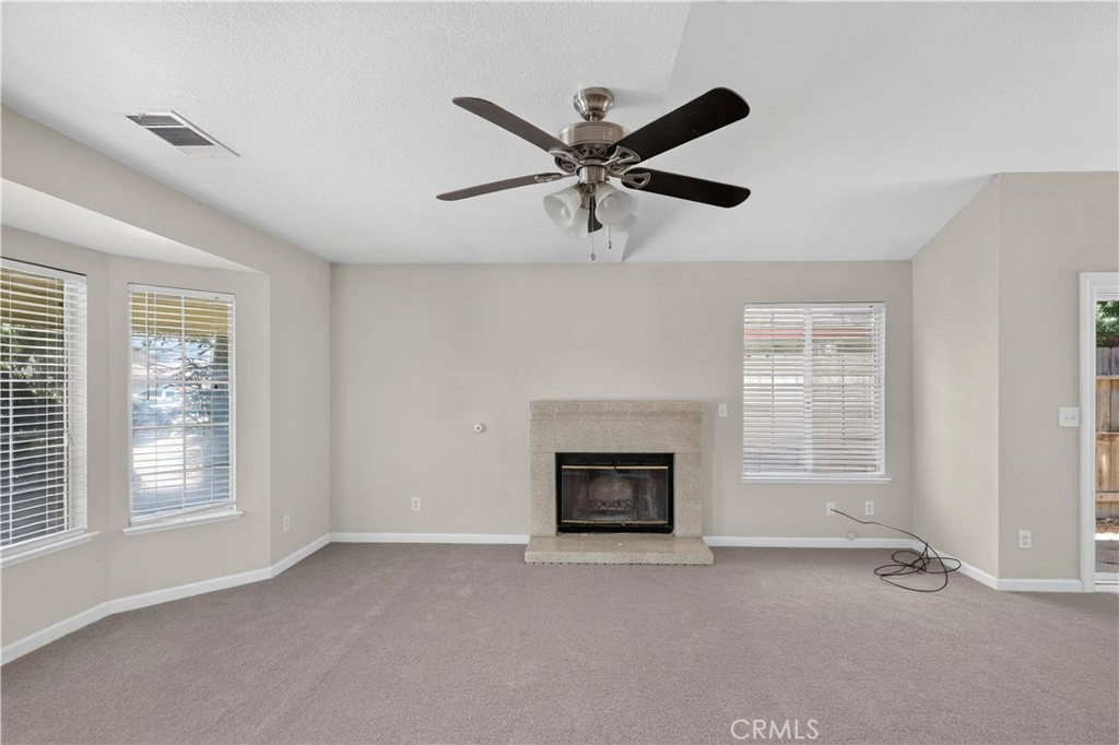 Living - 3054 Silver Elm Ct, Merced, CA 95340 photo 4 of 7