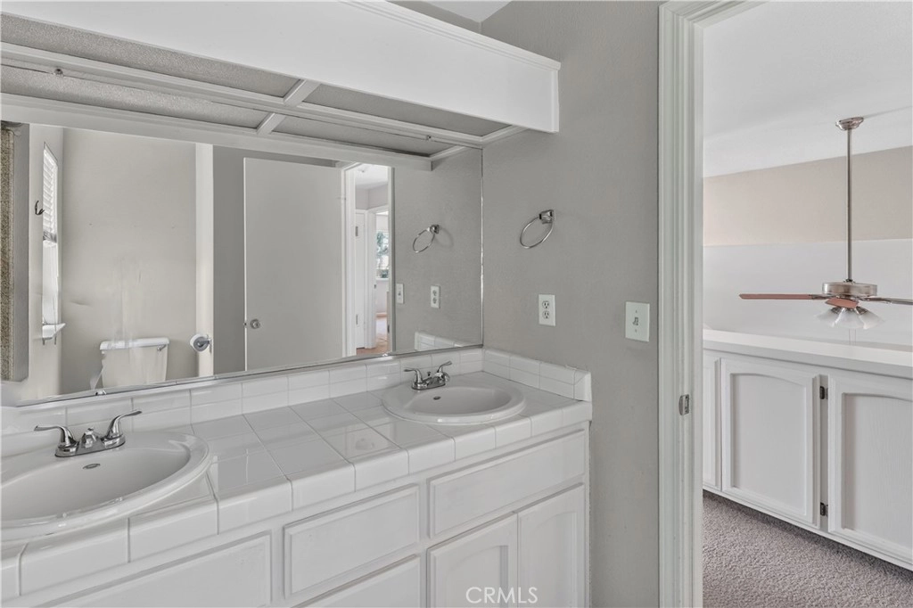 Bath - 3054 Silver Elm Ct, Merced, CA 95340 photo 3 of 3