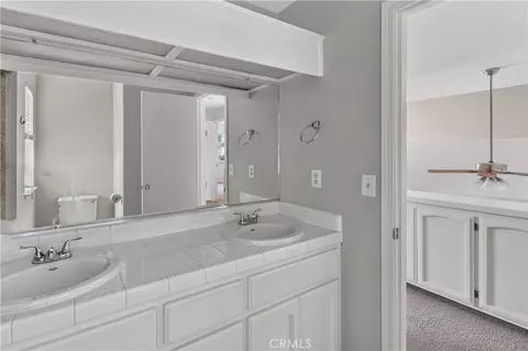 Bath - 3054 Silver Elm Ct, Merced, CA 95340 photo 3 of 3
