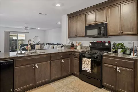 Kitchen - 739 Marcus Ct, Merced, CA 95341 photo 2 of 7