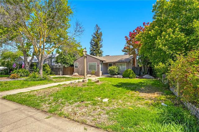 1221 E 21st St, Merced, CA 95340