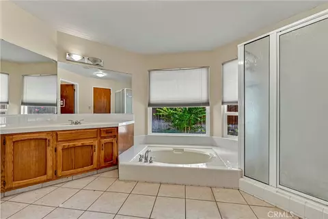 Bath - 2163 Bennington Ct, Merced, CA 95340 photo 4 of 4