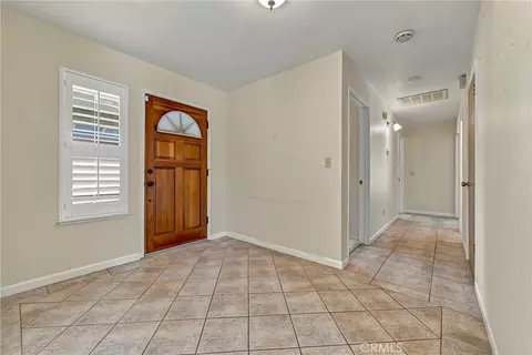 Entry Way - 2163 Bennington Ct, Merced, CA 95340 photo 2 of 2