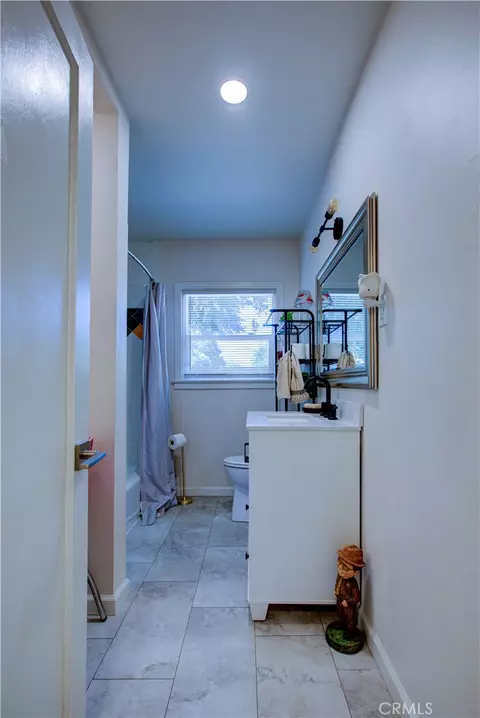 Bath - 636 W 25th, Merced, CA 95340 photo 2 of 2