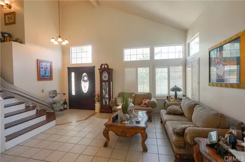 Entry Way - 1218 Estrella Ct, Merced, CA 95348 photo 1 of 4