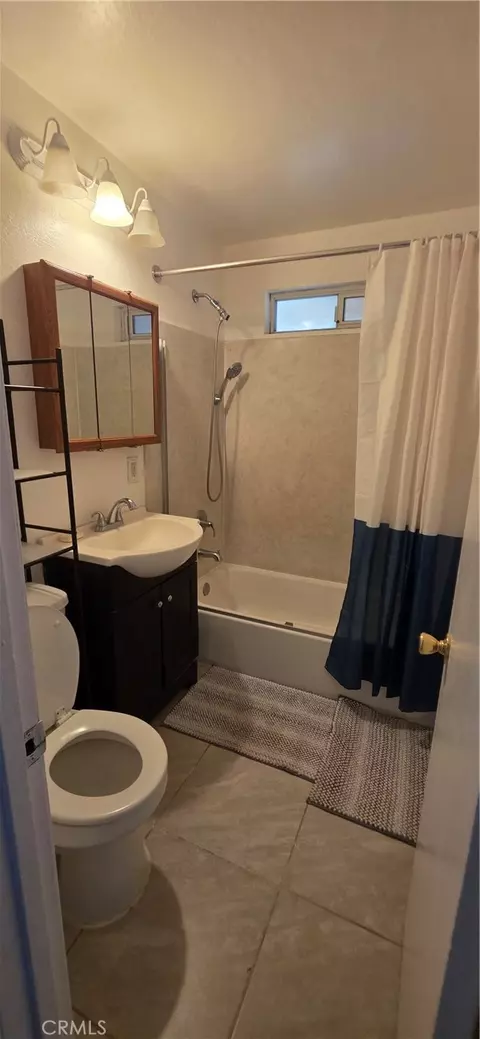 Bath - 2894 Elm, Merced, CA 95348 photo 1 of 1