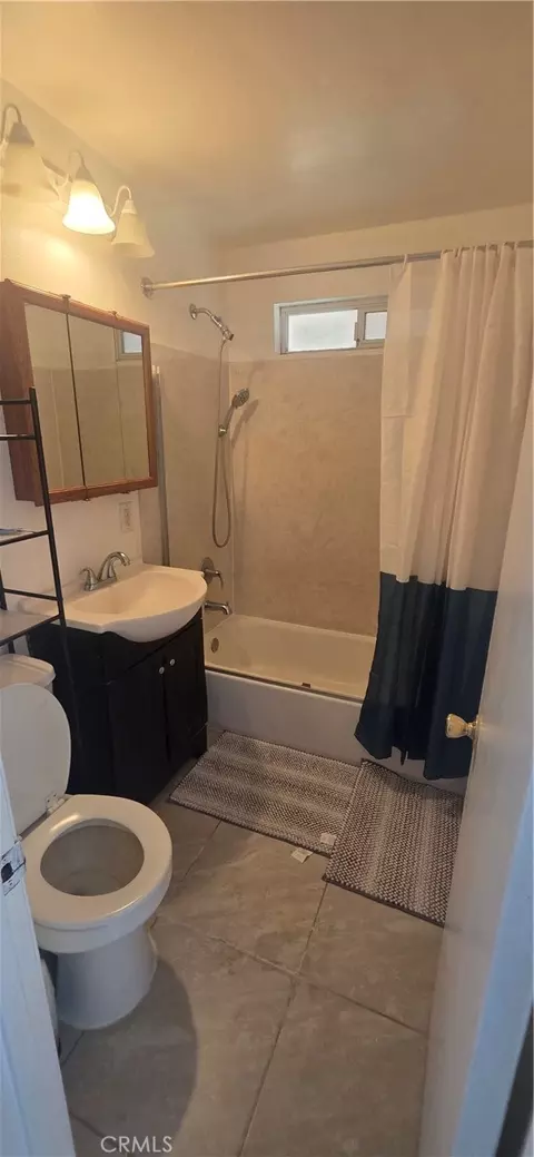 Bath - 2894 Elm, Merced, CA 95348 photo 1 of 1