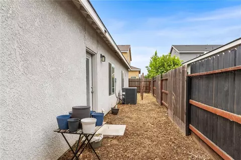 Exterior - 515 Cadiz Ct, Merced, CA 95341 photo 4 of 9