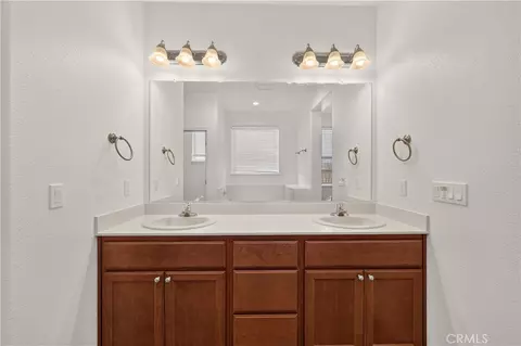 Bath - 714 Suzanne, Merced, CA 95348 photo 1 of 3