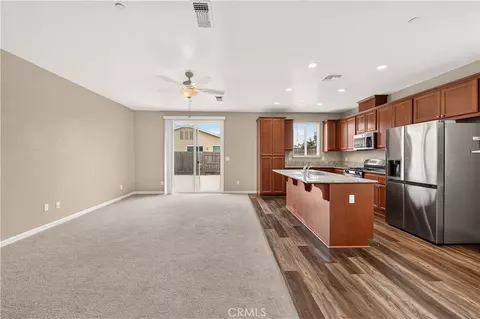 Living - 714 Suzanne, Merced, CA 95348 photo 1 of 6