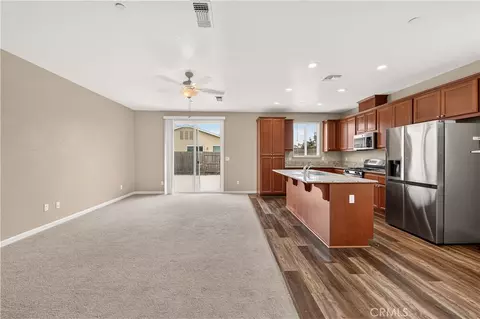 Living - 714 Suzanne, Merced, CA 95348 photo 1 of 5