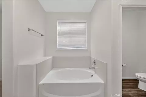 Bath - 714 Suzanne, Merced, CA 95348 photo 2 of 3