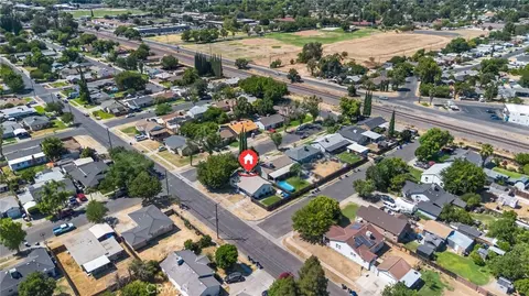 View/Area - 1399 E 23rd St, Merced, CA 95340 photo 2 of 2