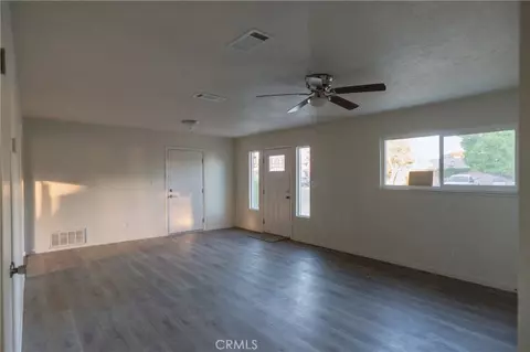 Living - 3257 Juneau Ct, Merced, CA 95348 photo 2 of 5