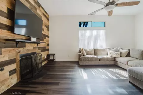 Living - 102 S Benicia St, Planada, CA 95365 photo 2 of 8