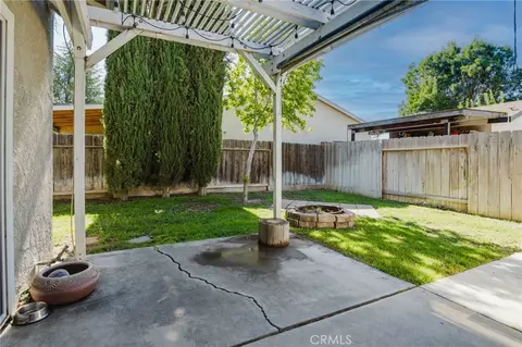Exterior - 102 S Benicia St, Planada, CA 95365 photo 4 of 9