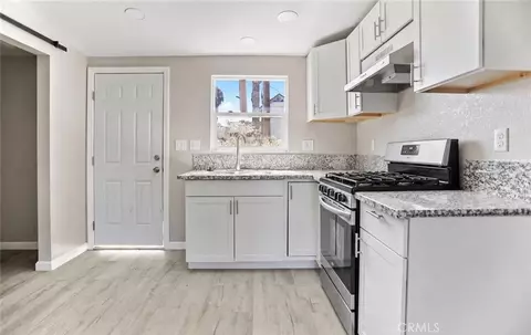 Entry Way - 1420 Q, Merced, CA 95340 photo 1 of 1