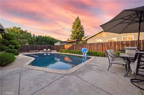 Exterior - 1949 Sierra Ct, Merced, CA 95340 photo 5 of 6