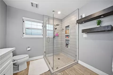 Bath - 1949 Sierra Ct, Merced, CA 95340 photo 1 of 4