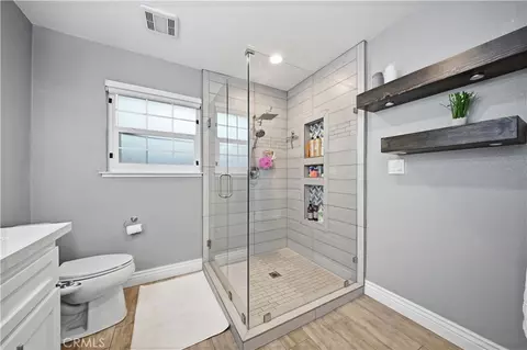 Bath - 1949 Sierra Ct, Merced, CA 95340 photo 1 of 4