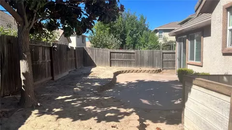 Exterior - 424 Barclay Way, Merced, CA 95348 photo 3 of 5