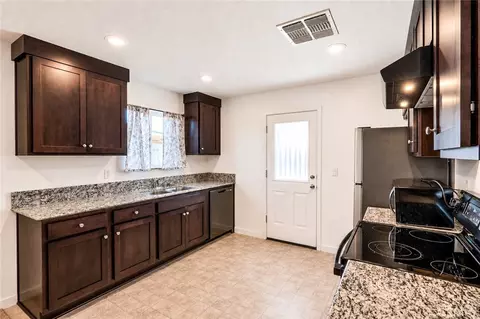 Kitchen - 677 Mackenzie Ct, Merced, CA 95341 photo 1 of 5