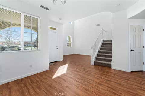 Living - 1463 Esplanade, Merced, CA 95348 photo 2 of 6