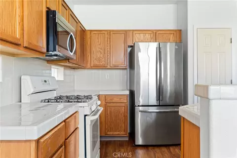 Kitchen - 1463 Esplanade, Merced, CA 95348 photo 2 of 3