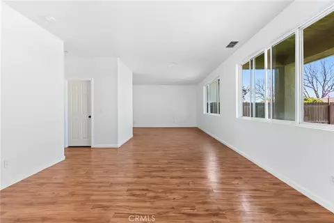 Living - 1463 Esplanade, Merced, CA 95348 photo 5 of 6