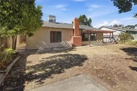 Exterior - 42 Sunset Ct, Merced, CA 95340 photo 4 of 7