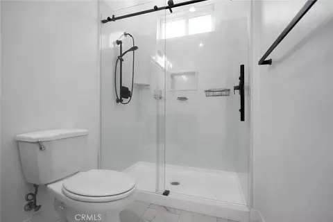 Bath - 3394 Banbury, Merced, CA 95340 photo 2 of 5
