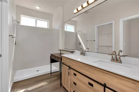 Bath - 520 Beckman Way, Merced, CA 95348 photo 2 of 3