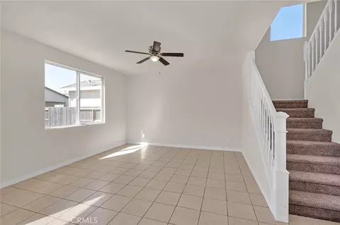 Living - 520 Beckman Way, Merced, CA 95348 photo 2 of 5