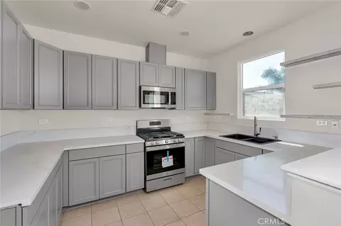 Kitchen - 520 Beckman Way, Merced, CA 95348 photo 1 of 4