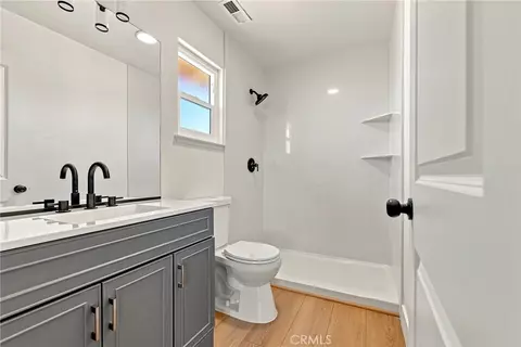 Bath - 1340 Rita Mae, Merced, CA 95341 photo 2 of 2