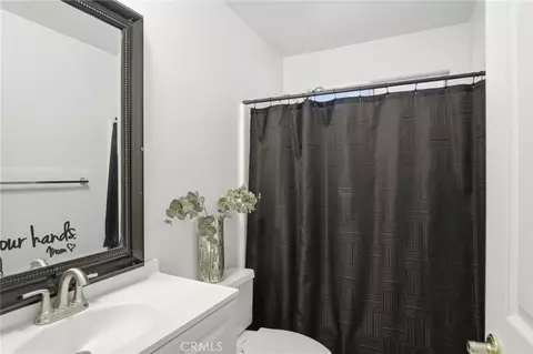 Bath - 9207 Ayala Ct, Planada, CA 95365 photo 1 of 2