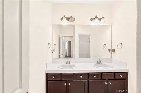 Bath - 4395 Strathmore, Merced, CA 95348 photo 3 of 5