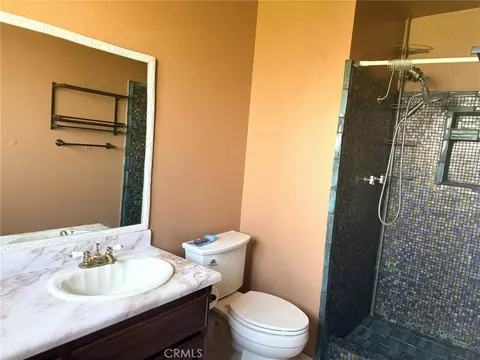 Bath - 33 E Wallis, Gustine, CA 95322 photo 1 of 4