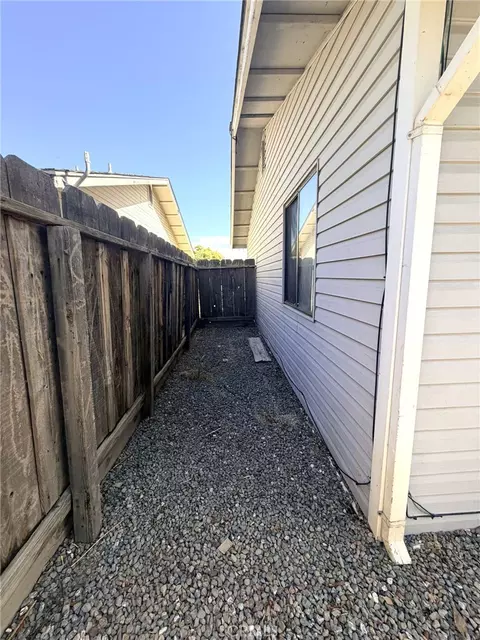 Exterior - 33 E Wallis, Gustine, CA 95322 photo 8 of 13