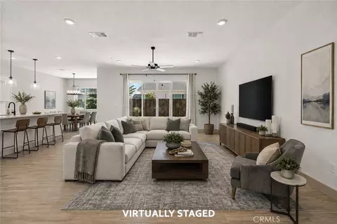 Living - 2462 Valverde Dr, Merced, CA 95340 photo 2 of 6
