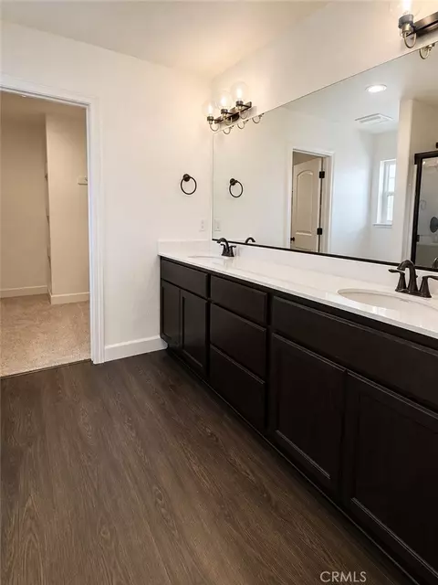 Bath - 5082 Palisade, Merced, CA 95348 photo 3 of 8