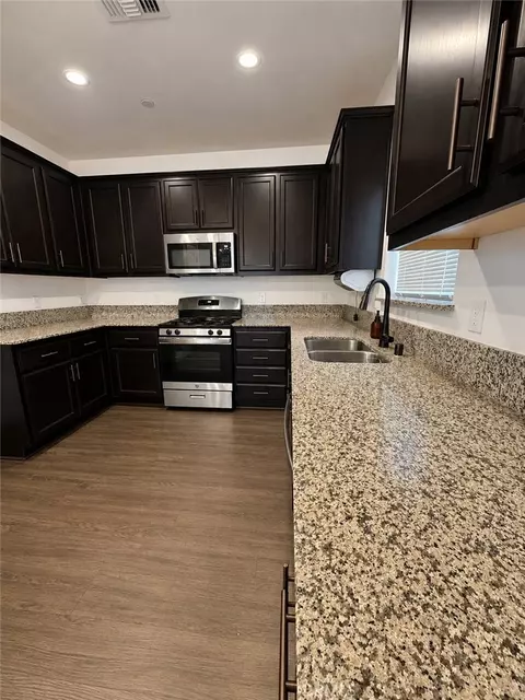 Kitchen - 5082 Palisade, Merced, CA 95348 photo 1 of 2